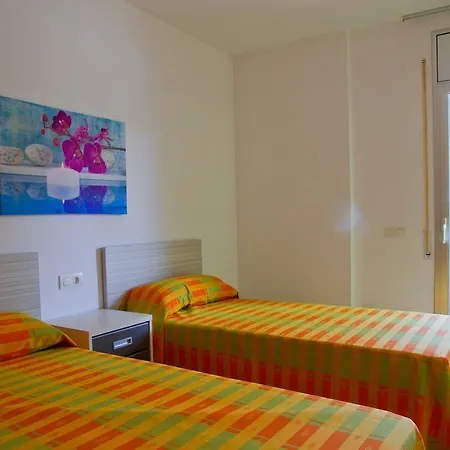 Rentalmar Paradise Families Only Con Parking Salou Chambre photo